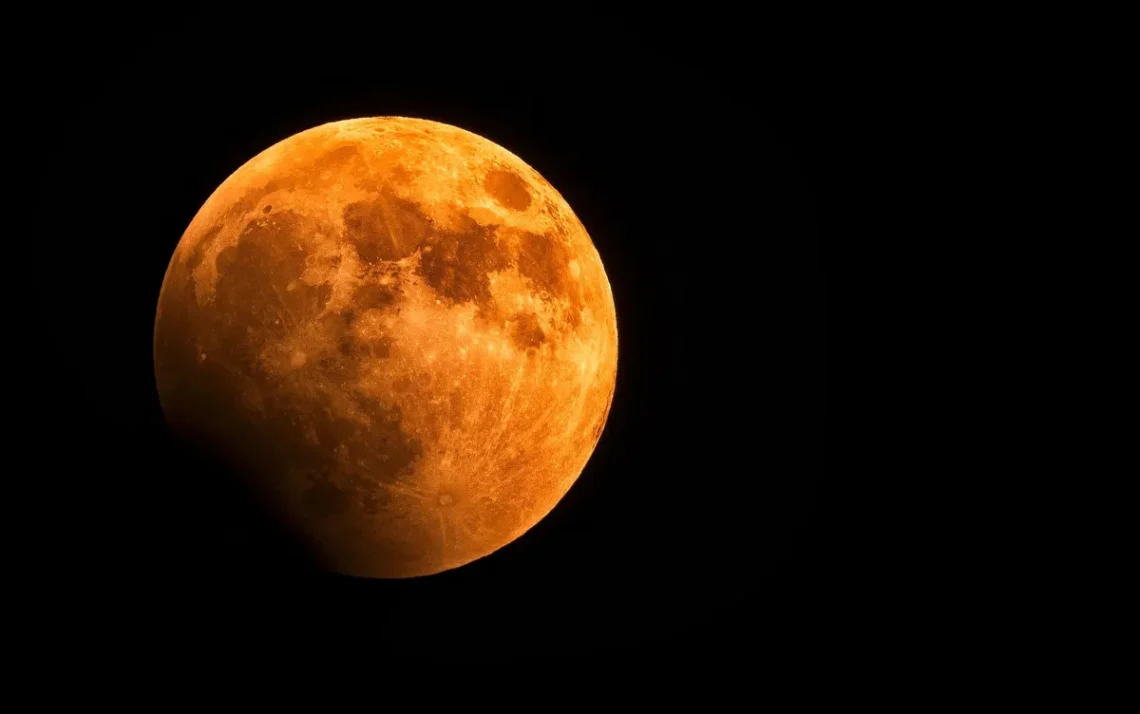 Lua do Morango, Lua Cheia dos Morangos.