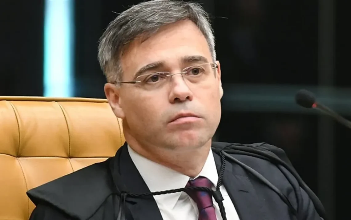 processo, judicial, decisão, legal, tribunal;