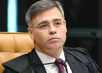 processo, judicial, decisão, legal, tribunal;