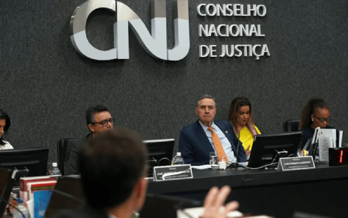 justiça, magistrado; ;