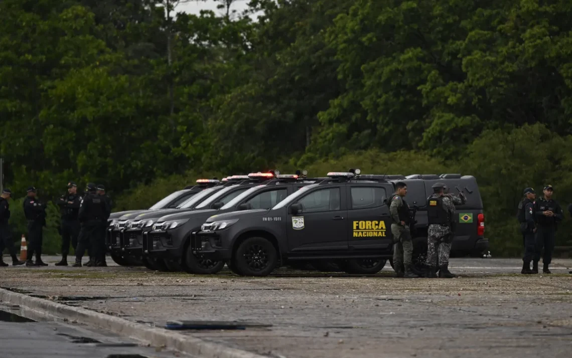 Força, Policia, Militar, Policia, Civil;