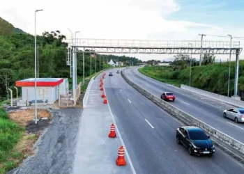 Pórtico de pedágio eletrônico no trecho fluminense da BR-101 - Todos os direitos: @ NEO FEED