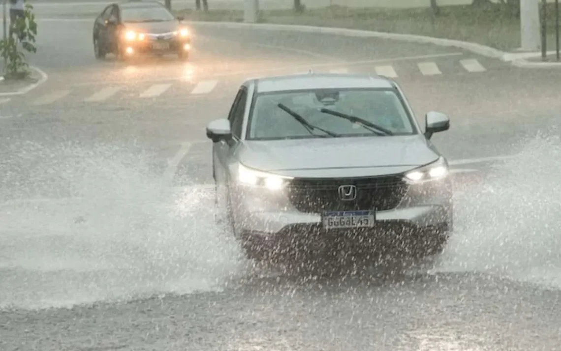 precipitação, chuvas intensas, pancadas de chuva;