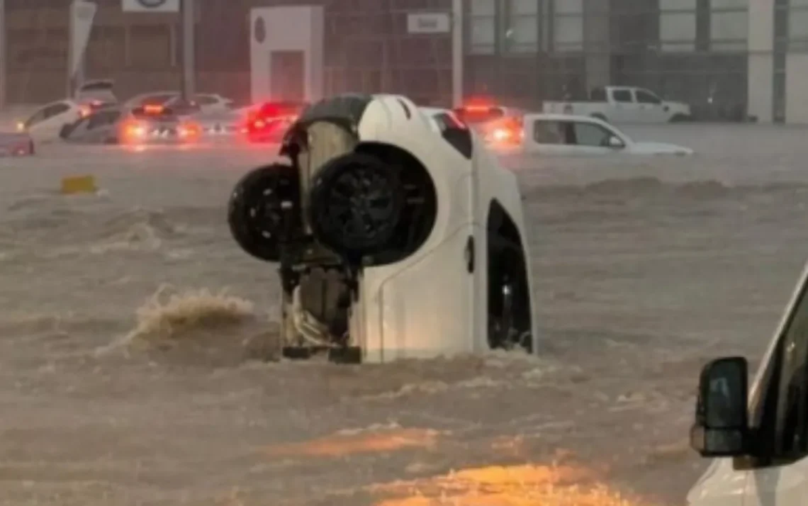 temporal, tormenta, inundação;